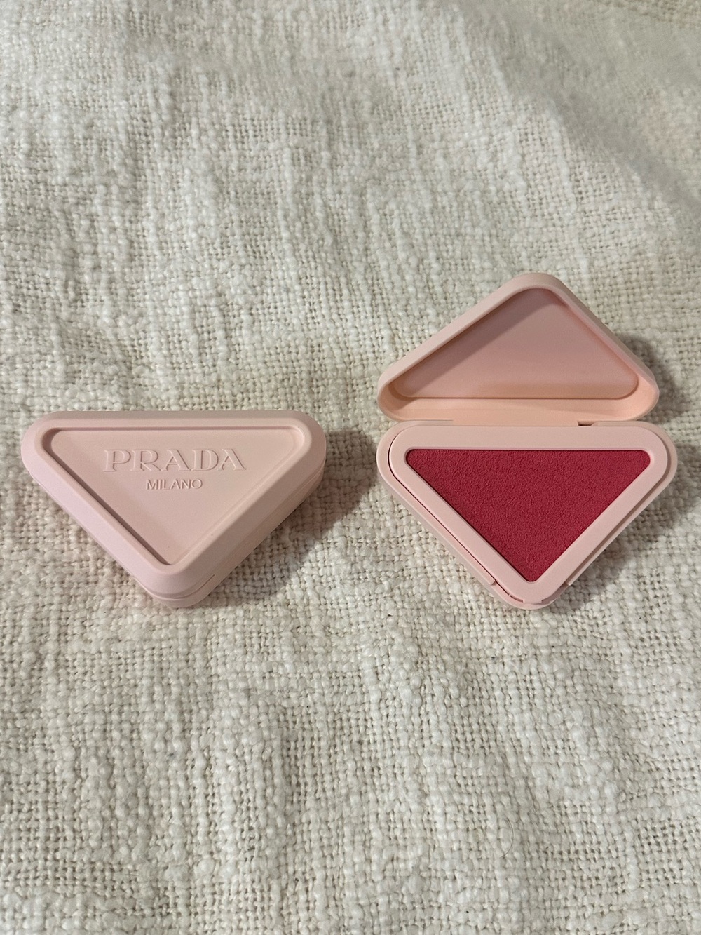 Prada- Touch Cream to Powder Soft Blur Longwear Blush